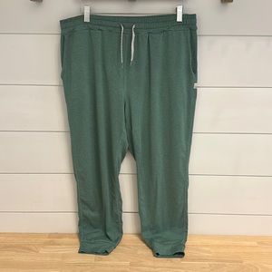 Vuori Performance Joggers - women’s XL